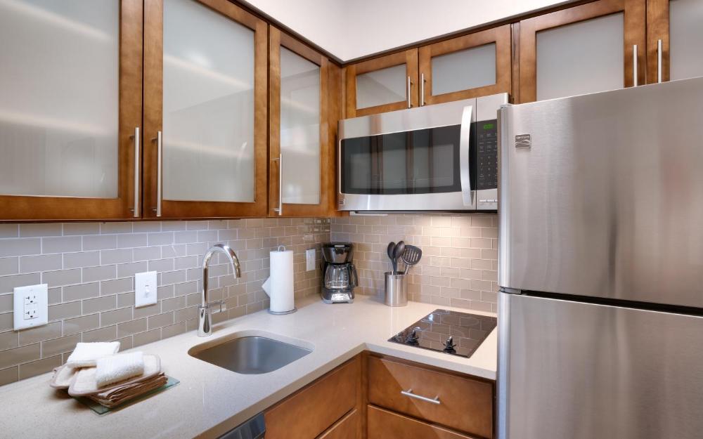 Studio Queen Suite interior